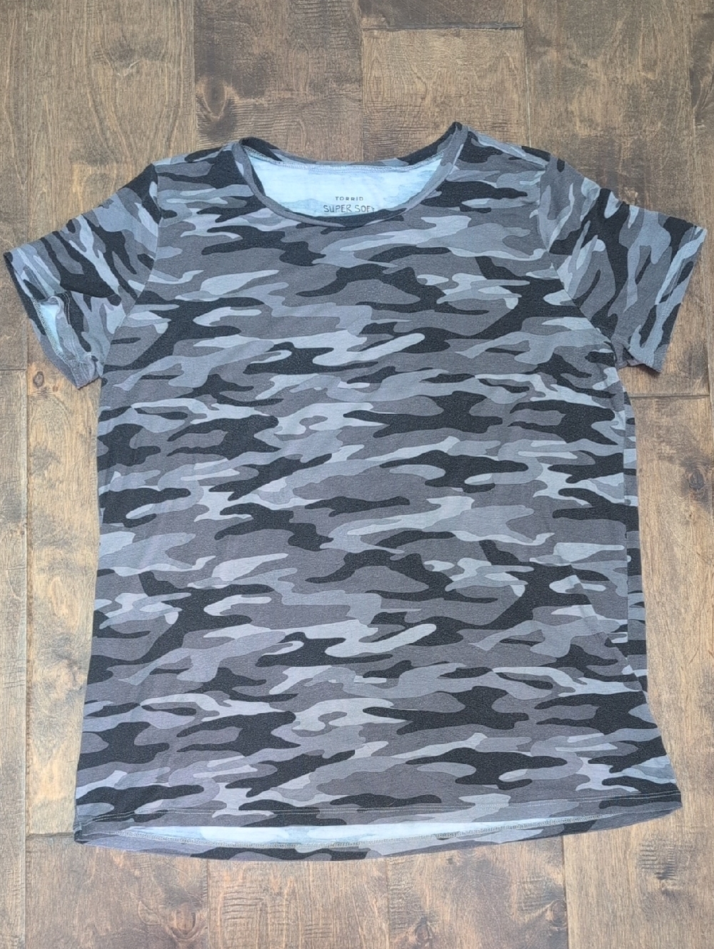 ⭐3/$12⭐ Torrid Camo Top